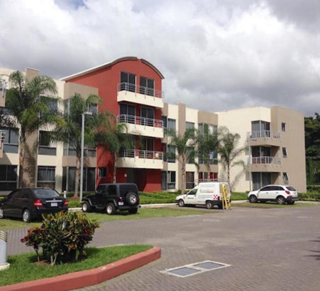 Apartamento en Condominio Solaris Ultimo Piso en Montes de Oca