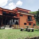 Residencia Con Jardin Grande En Piedades Santa Ana