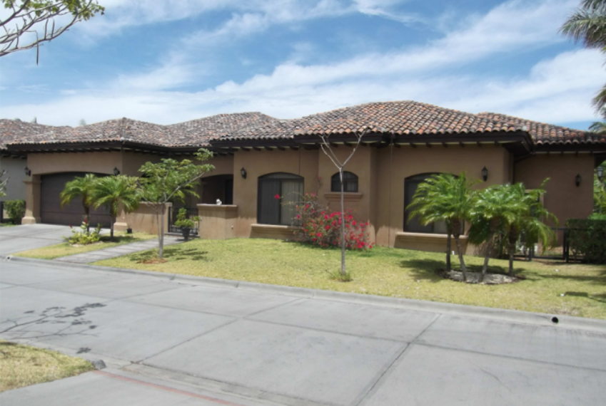 Casa De Lujo En Una Planta en Lindora Santa Ana