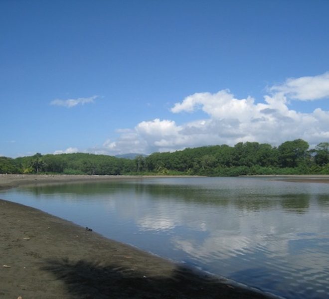 Finca En Dominical Puntarenas Frente a Costanera