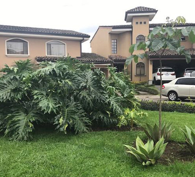 Casa Elegante y Amplia En Granadilla, Curridabat, San José