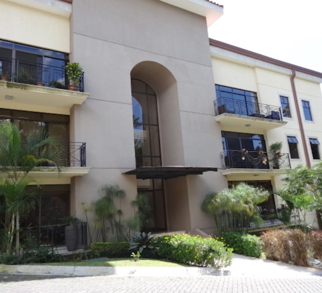 Apartamento En Condo De Lujo En Lomas de Ayarco Curridabat