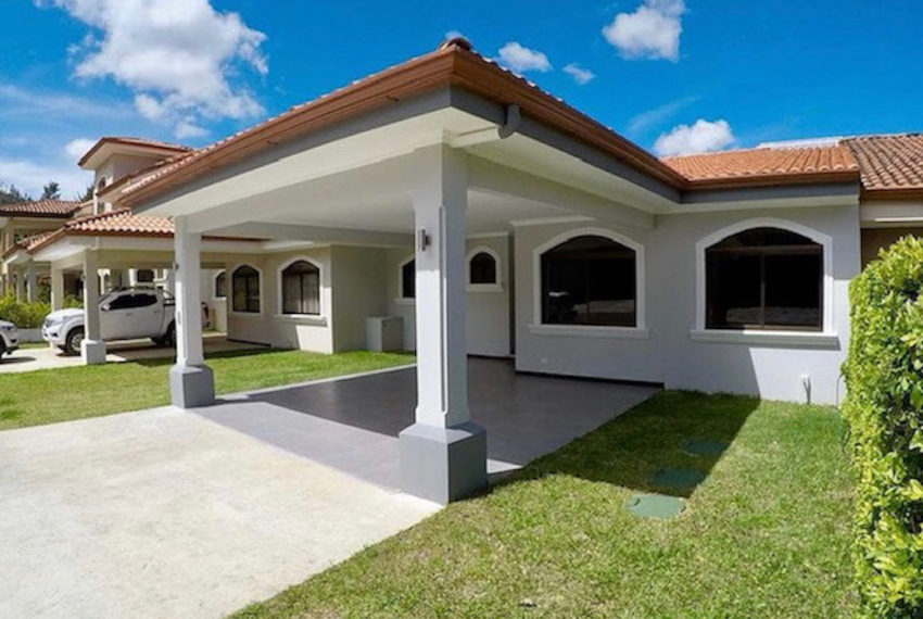 Casa en Condominio Vistas del Irazú, Cartago, Costa Rica