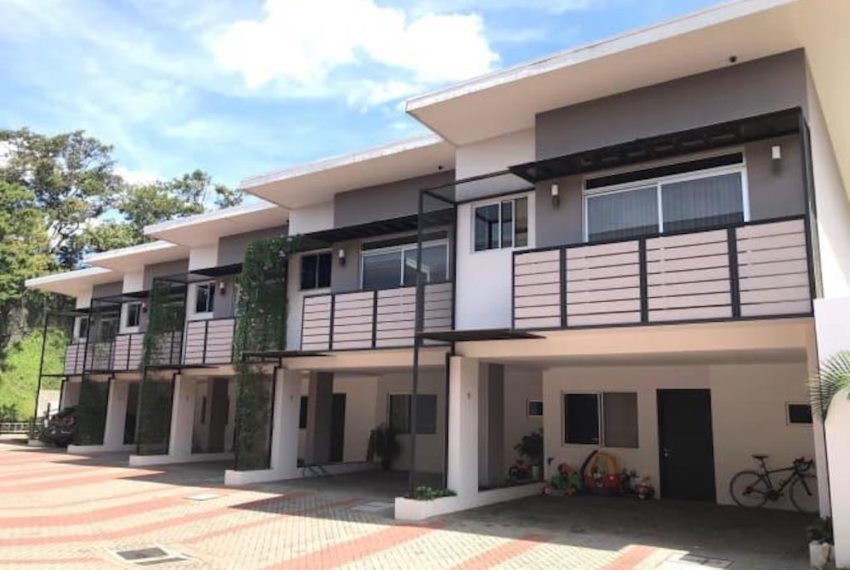 Casa Moderna En Condominio En Pozos Santa Ana