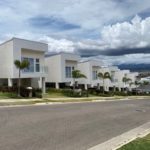 Casas Estilo Contemporáneo en Condominio con Acabados de Lujo en Escazú